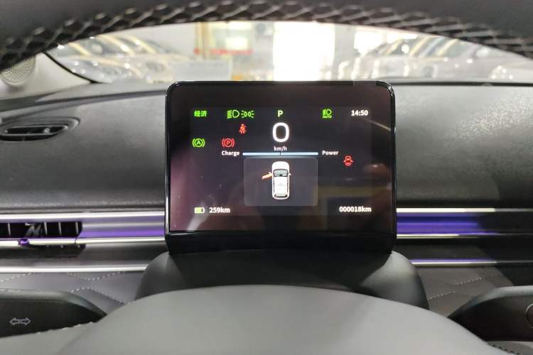 Used Dongfeng NAMMI 01 2024 New Edition 330 Plus Smart+