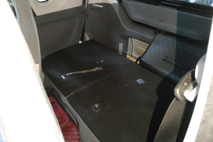 Used Wuling Hongguang MINIEV 2021 Macaron Premium Model – Lithium Iron Phosphate