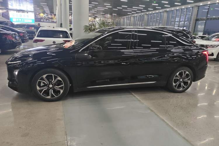 Used Hongqi E-QM5 2021 Charging Version Flagship Edition Exterior 1