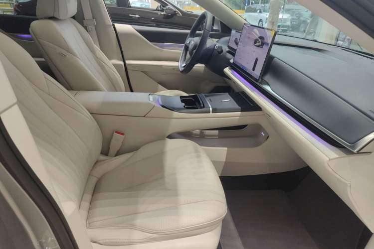 Used Buick L7 2025 Model Luxury Edition