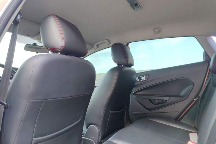 Used Ford Fiesta 2013 Hatchback 1.5L Automatic Fashion Edition
