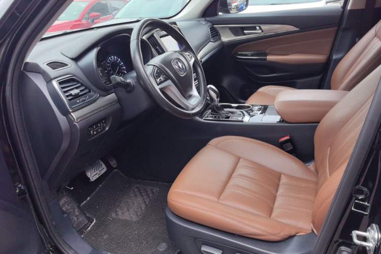 Used Changan CS95 2017 2.0T Two-Wheel Drive Zhituo Edition