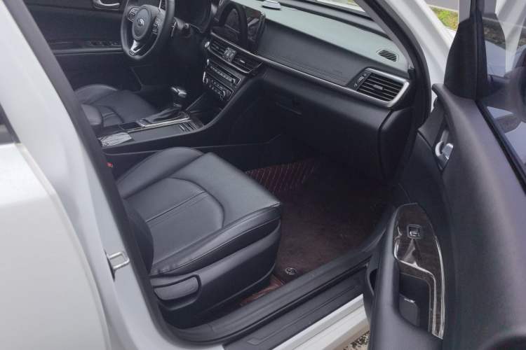 Used Kia K5 2016 1.6T Automatic LUX
