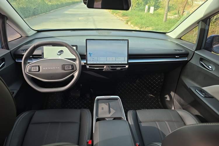 Used Venucia VX6 2024 520 Travel Edition
