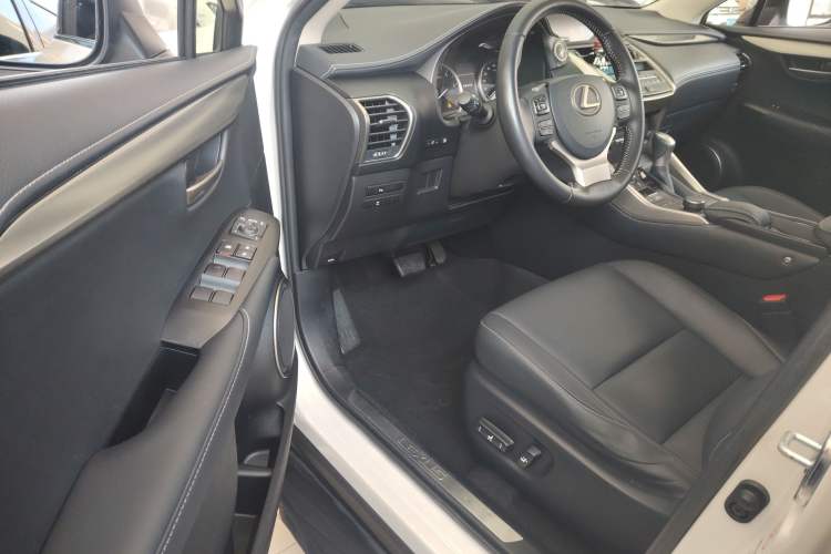 Used Lexus NX 2015 200T All-Wheel-Drive Fēngshàng Edition
