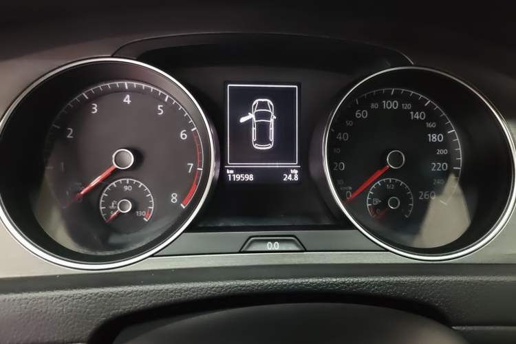 Used Volkswagen Golf 2016 1.6L Automatic Comfort Model
