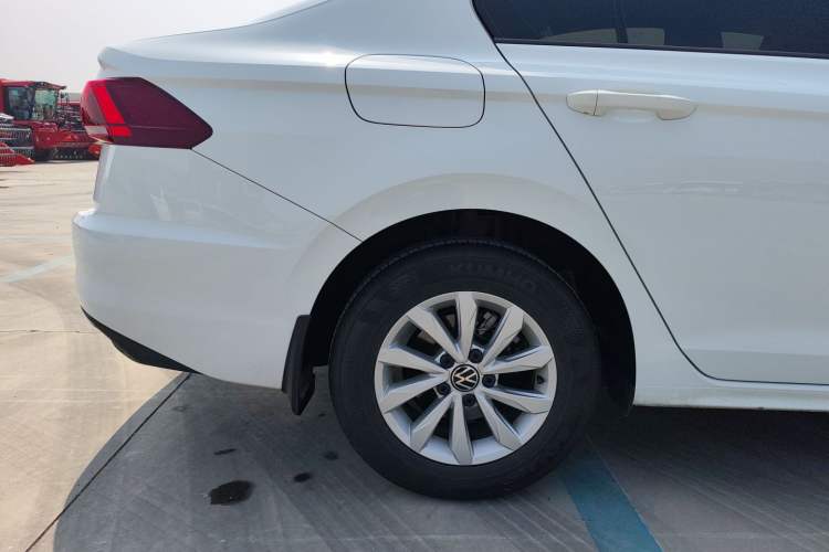 Used Volkswagen Bora 2021 1.5L Automatic Fashionable Smart Connectivity Version Exterior 4