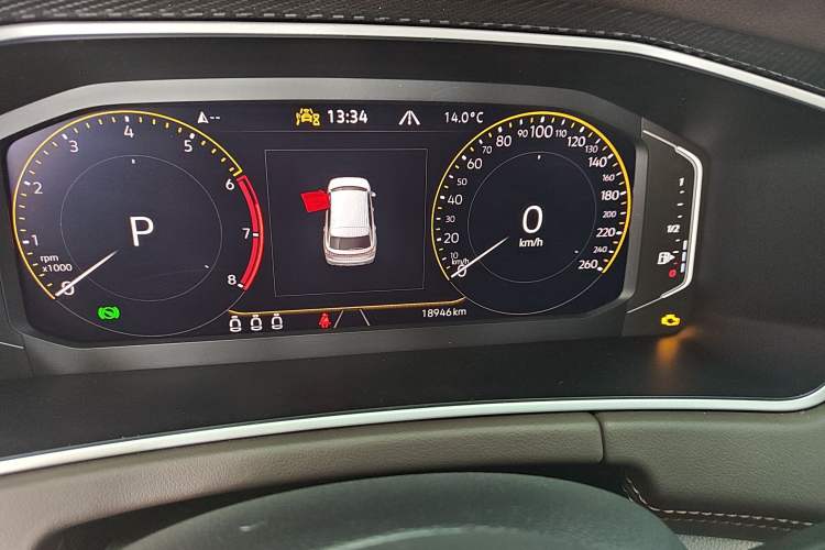 Used Volkswagen Tayron 2023 280TSI Two-Wheel-Drive Luxury Plus Advanced Version Odometer Close Up