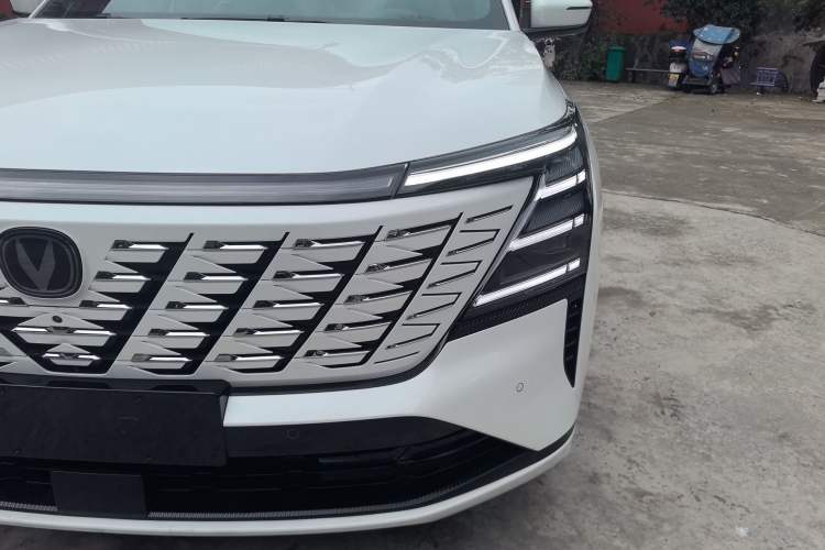 Used Changan CS75 PLUS 2025 4th Generation 1.5T New Blue Whale Smart Flagship Version
