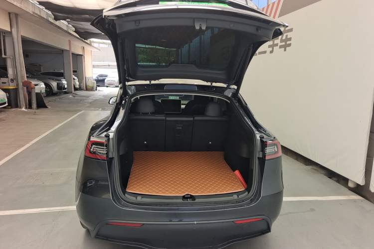Used Tesla Model Y 2024 Rear-Wheel-Drive Version Trunk