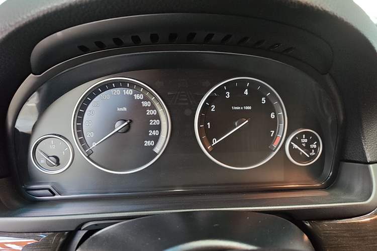 Used BMW 5 Series 2014 525Li Luxury Design Package