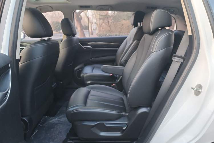 Used BYD Song MAX 2019 1.5T Automatic Smart Connect Ruiyi Sunroof Version 6 Seats China VI Standard
