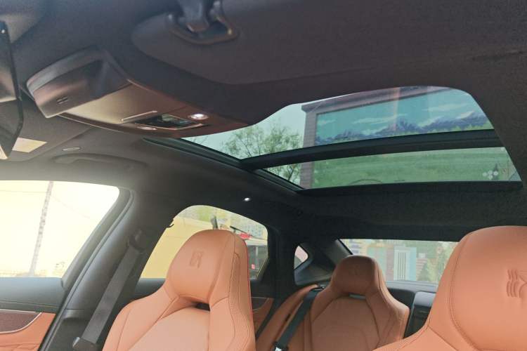 Used BYD Han 2022 DM-p 202km Four-Wheel Drive Flagship Model
