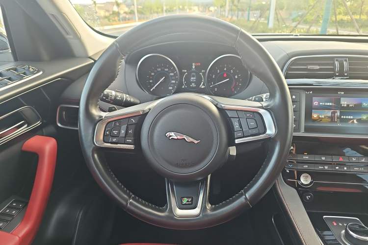 Used Jaguar F-PACE 2016 3.0 SC Four-Wheel Drive R-Sport Sport Edition
