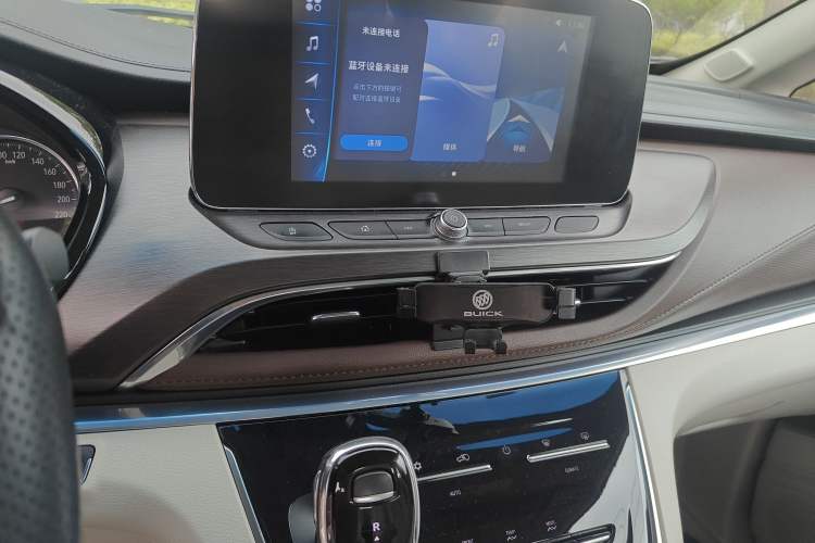 Used Buick GL8 2022 Land Cruiser Executive Class 652T Comfort Model Audio And AC Panel