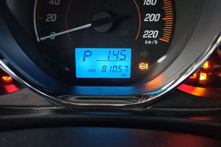 Used Toyota YARiS L Zhi Xuan 2021 1.5L CVT Leading Edition Odometer Close Up