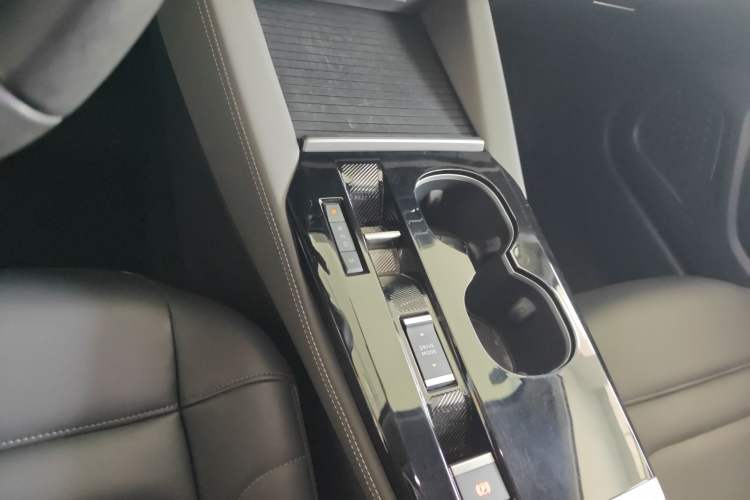 Used Citroen C5 X 2021 1.6T Enjoy the Extraordinary Gear Lever