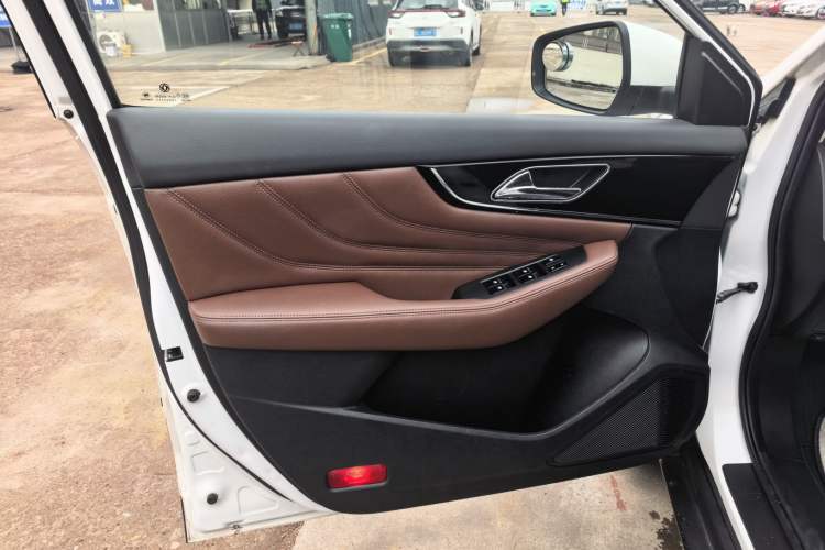 Used Dongfeng Aeolus AX7 2018 Classic 1.6T Automatic Elite Model