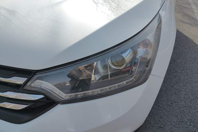 Used Dongfeng Aeolus AX7 2016 2.0L Automatic Zhiyi Trim