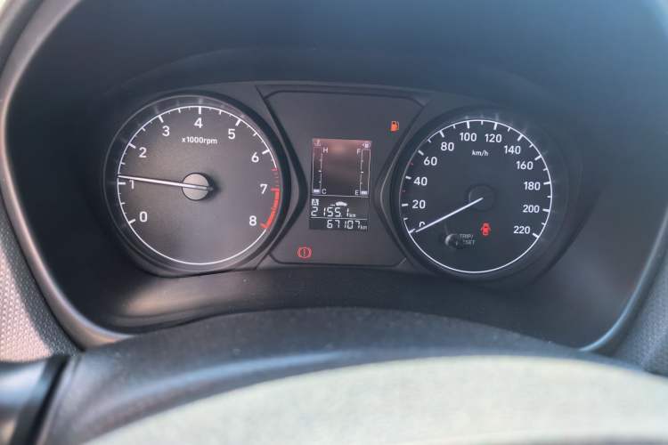 Used Hyundai Verna (older generation) 2020 1.4L Manual GL Refreshed Edition Odometer Close Up