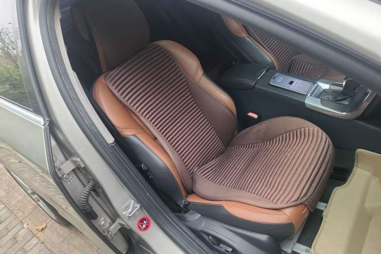 Used Volvo V60 2014 Restyled T5 Zhiya Edition
