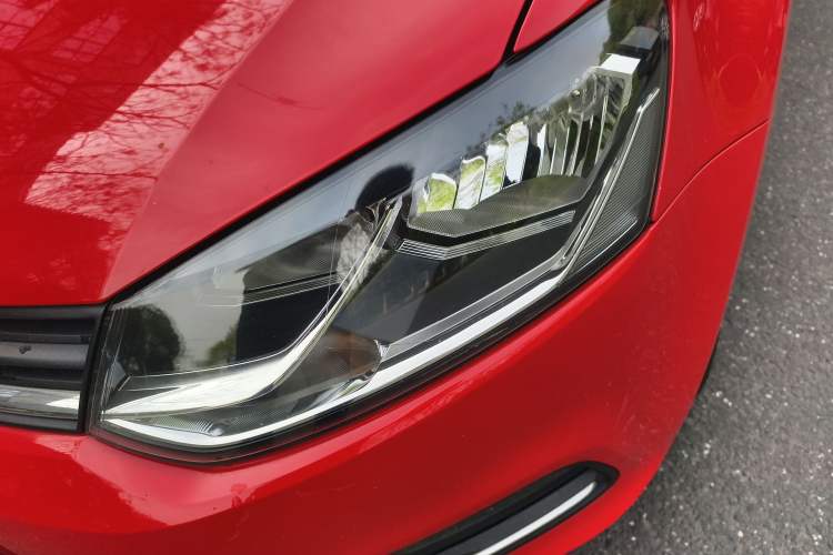 Used Volkswagen Polo 2014 1.6L Automatic Comfort Edition
