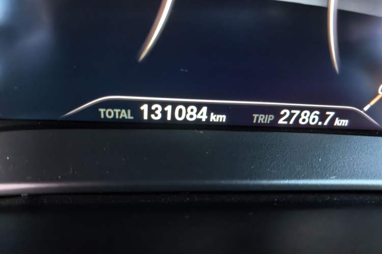 Used BMW 5 Series 2018 530Li xDrive M Sport Package Odometer Close Up