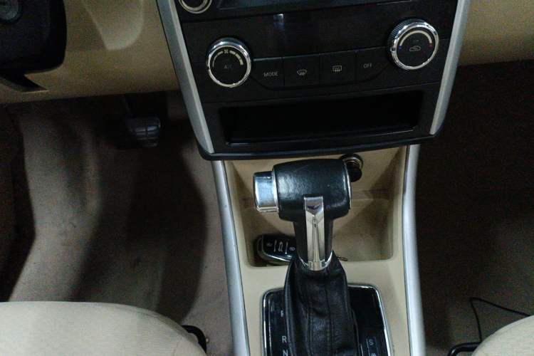 Used BAIC Senova D20 2015 Hatchback 1.5L Automatic Lotte Edition
