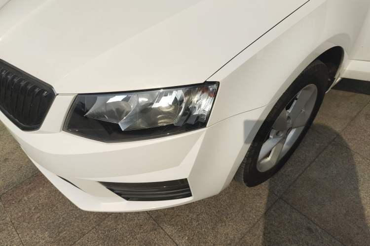 Used Skoda Octavia 2017 1.6L Automatic Front-Wheel Drive Model