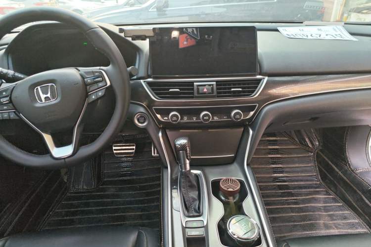 Used Honda Accord 2022 260TURBO Phantom Night · Prestige Edition Audio And AC Panel