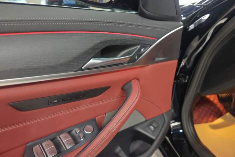 Used BMW 5 Series 2022 Revised Version 530Li xDrive M Sport Package Interior 4