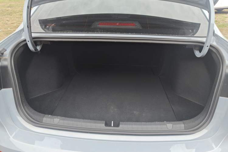 Used Geely Auto Emgrand 2025 4th Generation 1.5L CVT Luxury Version