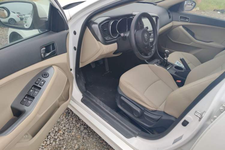 Used Kia K5 2015 2.0L Manual GL
