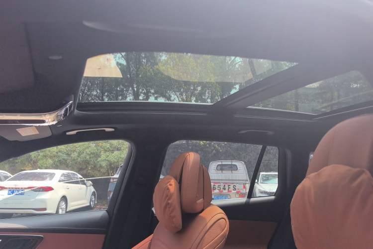 Used Mercedes-Benz GLC 2024 Refreshed GLC 300 L 4MATIC Dynamic Version 5 Seats