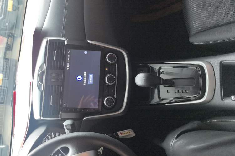 Used Nissan Tiida 2016 1.6L CVT Cool Dynamic Edition
