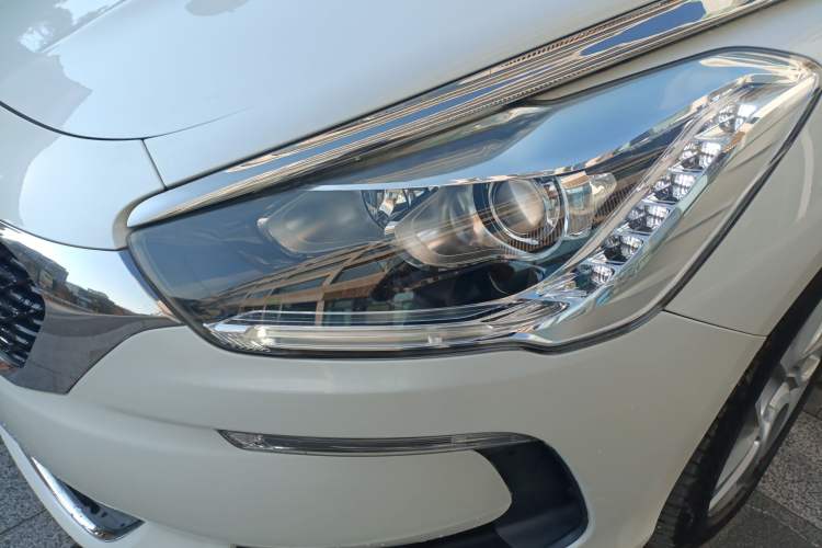 Used DS 5 2015 1.6T Elegant Edition THP160