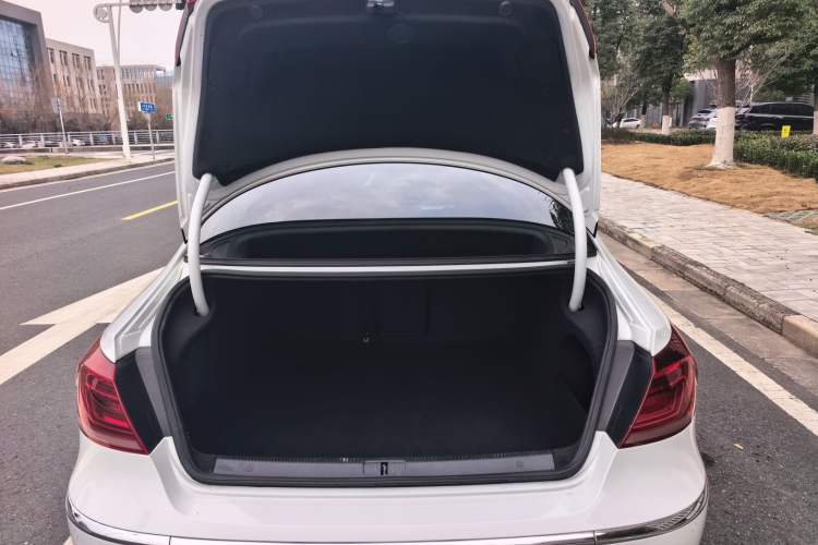 Used Volkswagen FAW-Volkswagen CC 2016 1.8TSI Luxury Model
