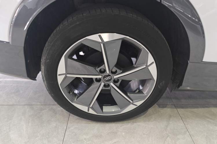 Used Audi Q5 e-tron 2023 40 e-tron Starry Edition Luxury Package
