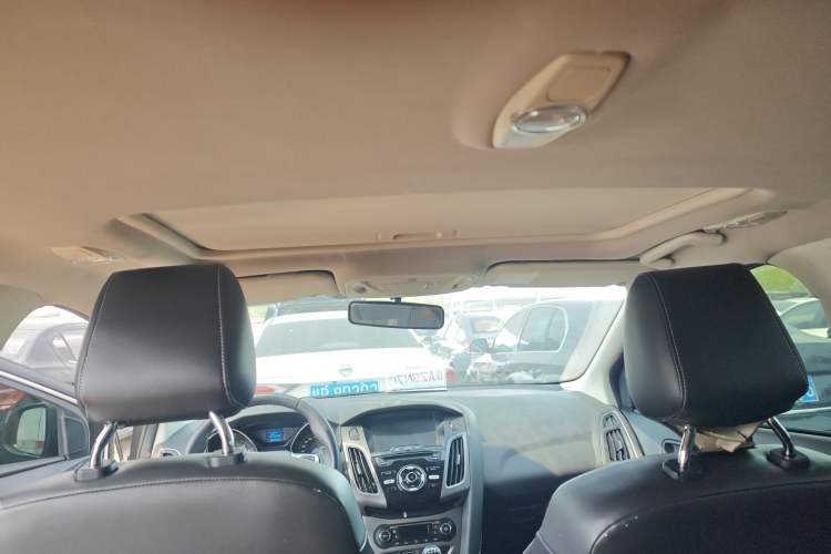 Used Ford Focus 2012 Sedan 1.6L Manual Fashion Edition Headliner