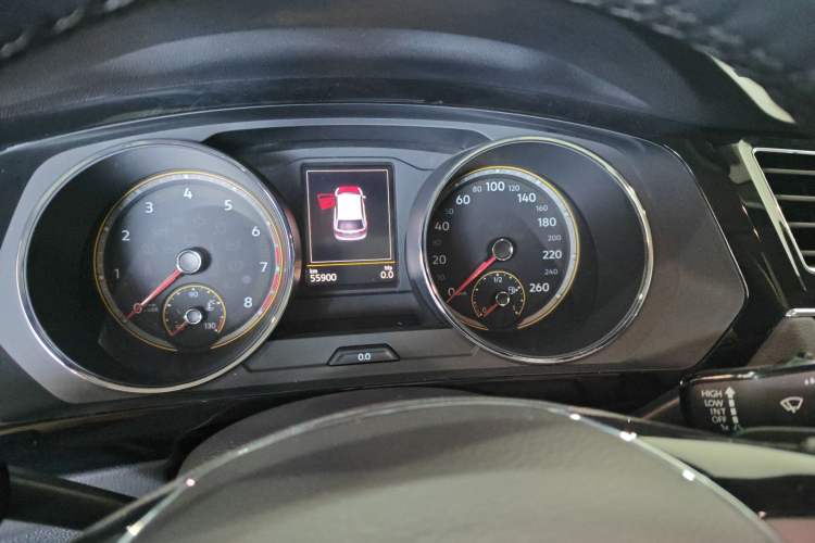 Used Volkswagen Tiguan L 2019 Revised 330TSI Automatic Two-Wheel Drive Smart & Luxury Edition China VI Standard
