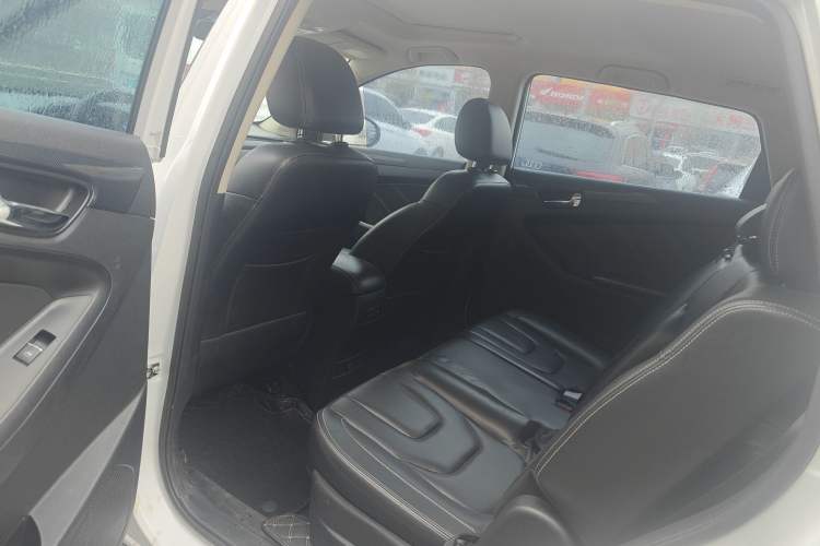 Used Dongfeng Fengon 580 2016 1.5T Manual Luxury Edition