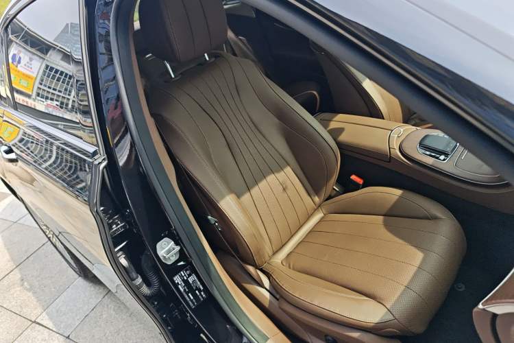 Used Mercedes-Benz E-Class 2023 E 300 L Luxury Model
