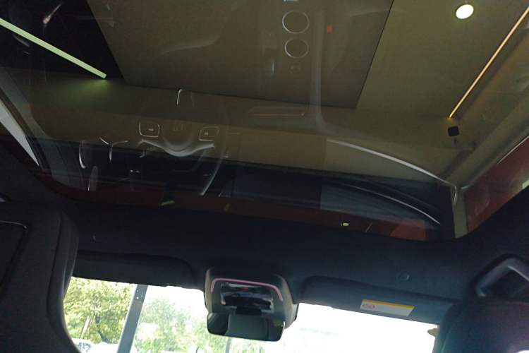 Used Zeekr 001 2026 Model 103° Four-Wheel Drive Ultra Version Interior 4