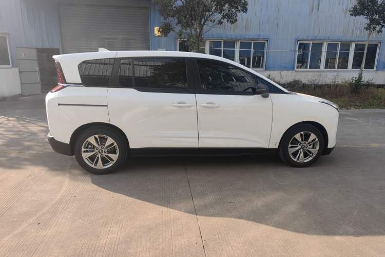 Used Bestune NAT 2023 PRO Comfortable Travel Battery-Swap Version 401km