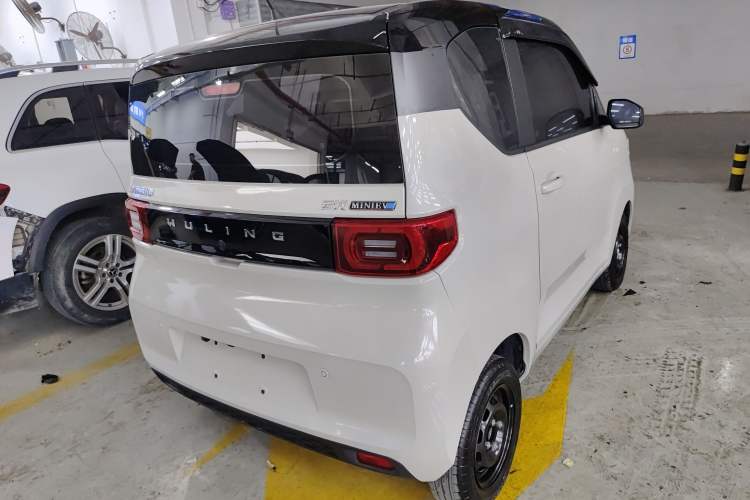 Used Wuling Hongguang MINIEV 2022 Macaron Premium Model – Lithium Iron Phosphate