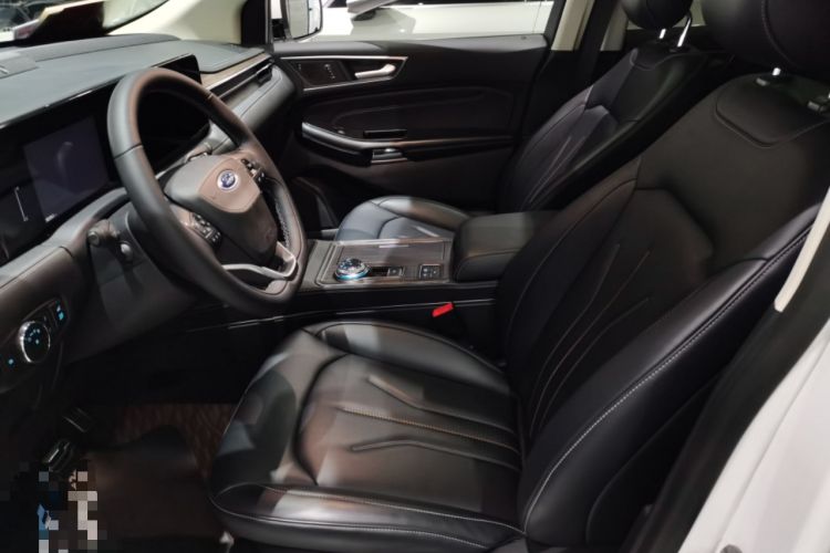 Used Ford Edge 2021 PLUS EcoBoost 245 Two-Wheel-Drive Titanium 7-Seater