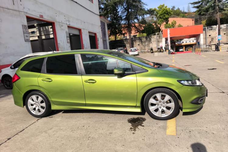 Used Honda Jade 2014 1.8L Automatic Comfort Elite Version 5 Seats Exterior 3