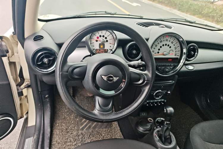 Used MINI MINI 2013 1.6L ONE Limited Edition First Version
