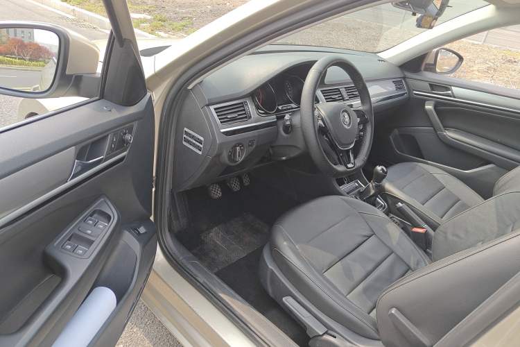 Used Volkswagen Bora 2016 1.6L Manual Comfort Model Driver Seat