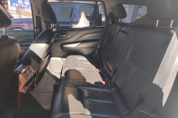 Used Nissan Terra 2018 2.5L Automatic 4x4 Luxury Edition